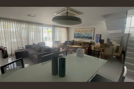 Sala de casa de condomínio à venda com 5 quartos, 320m² em Vargem Grande, Rio de Janeiro