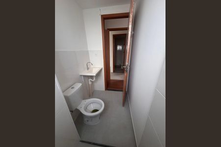 Apartamento à venda com 47m², 2 quartos e 1 vaga Apartamento à venda com 47m², 2 quartos e 1 vagaBanheiro