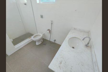 Apartamento para alugar com 101m², 2 quartos e 1 vaga Apartamento para alugar com 101m², 2 quartos e 1 vagaBanheiro Corredor