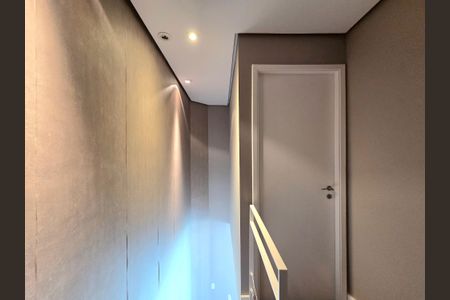 Apartamento à venda com 70m², 2 quartos e 2 vagasEscada