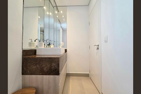 Apartamento à venda com 70m², 2 quartos e 2 vagasBanheiro da Suíte 2