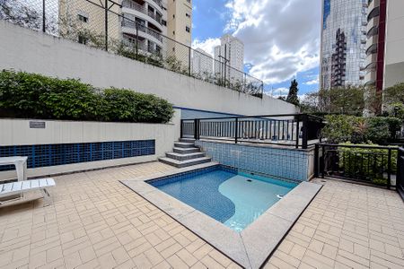 Apartamento para alugar com 105m², 1 quarto e 2 vagas Apartamento para alugar com 105m², 1 quarto e 2 vagasÁrea comum - Piscina