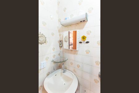 Casa à venda com 120m², 3 quartos e 4 vagasBanheiro 2