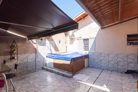 Casa à venda com 120m², 3 quartos e 4 vagasQuintal