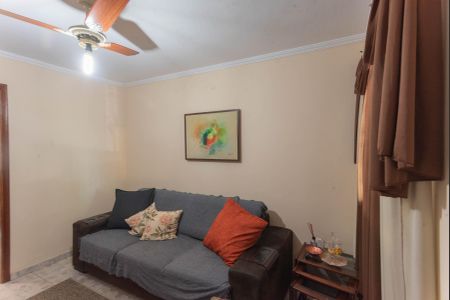 Casa à venda com 120m², 3 quartos e 4 vagasSala
