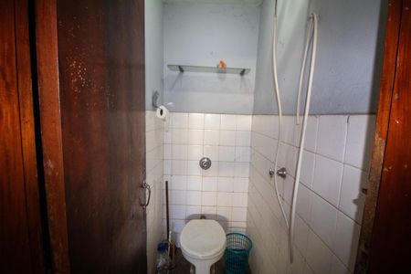 Banheiro de serviço de casa à venda com 3 quartos, 217m² em Calafate, Belo Horizonte