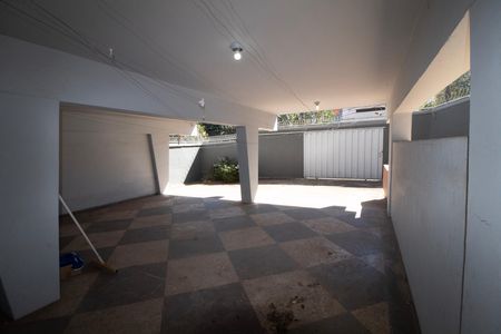 Garagem 02 de casa à venda com 3 quartos, 217m² em Calafate, Belo Horizonte