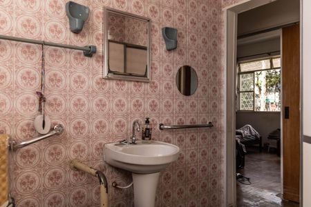 Casa à venda com 217m², 3 quartos e 5 vagasBanheiro