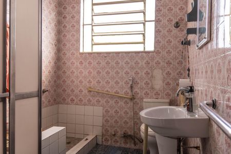 Casa à venda com 217m², 3 quartos e 5 vagasBanheiro