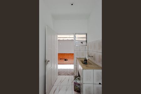 Cozinha de kitnet/studio para alugar com 1 quarto, 28m² em Liberdade, São Paulo