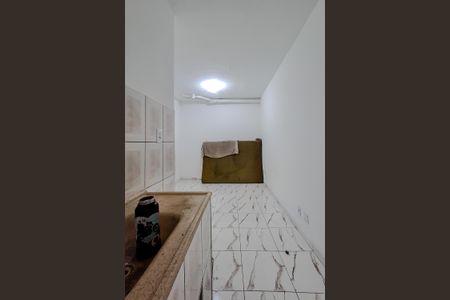 Cozinha de kitnet/studio para alugar com 1 quarto, 28m² em Liberdade, São Paulo