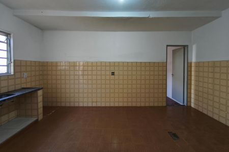 Casa à venda com 250m², 3 quartos e 3 vagasEdícula - Cozinha