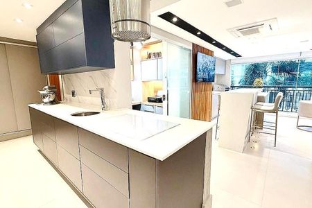 Apartamento à venda com 177m², 3 quartos e 3 vagas