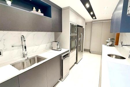 Apartamento à venda com 177m², 3 quartos e 3 vagas