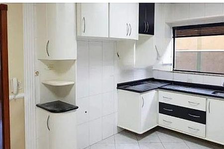 Casa à venda com 3 quartos, 144m² em Parque Sao Domingos, São Paulo