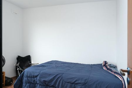 Quarto 1 de apartamento para alugar com 2 quartos, 48m² em Jardim Alvorada, Nova Iguaçu