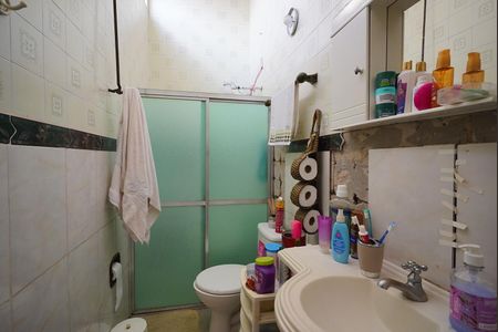 Banheiro da Suíte de casa à venda com 3 quartos, 308m² em Vila Joao Pessoa, Porto Alegre