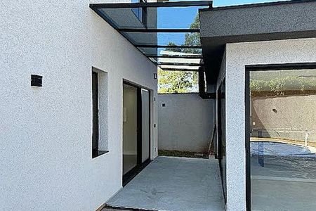 Casa à venda com 4 quartos, 238m² em Jardim Peri, São Paulo