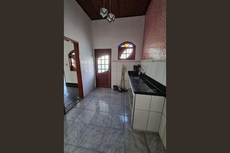 Casa à venda com 3 quartos, 420m² em Barreto, Niterói