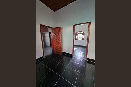 Casa à venda com 3 quartos, 420m² em Barreto, Niterói