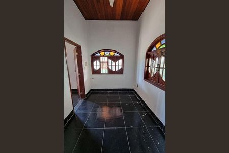 Casa à venda com 3 quartos, 420m² em Barreto, Niterói