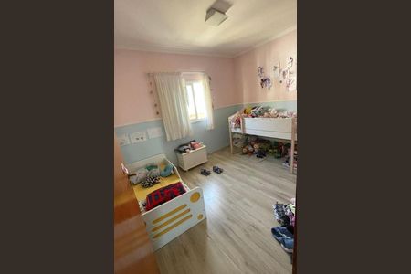 Casa à venda com 3 quartos, 104m² em Vila Alzira, Santo André