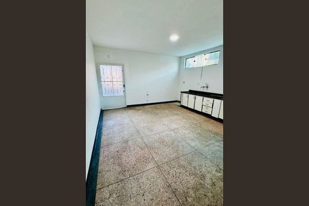 Casa à venda com 2 quartos, 156m² em Parque Central, Santo André