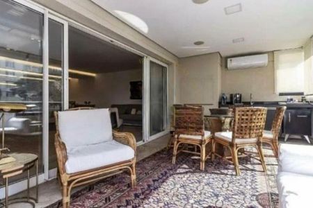 Apartamento para alugar com 3 quartos, 255m² em Vila Nova Conceição, São Paulo