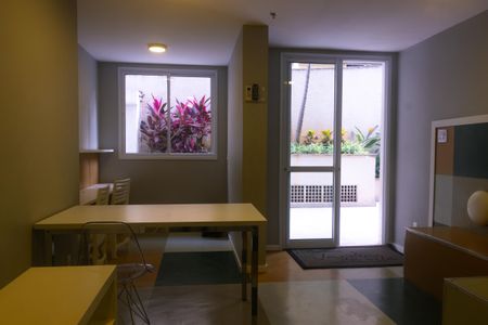 Apartamento à venda com 56m², 2 quartos e 1 vagaHall social
