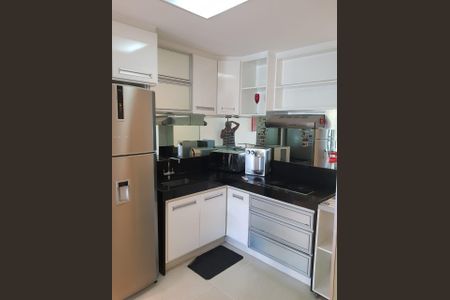 Apartamento à venda com 84m², 2 quartos e 1 vagaCozinha