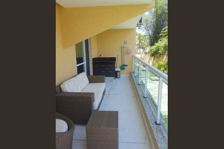 Apartamento à venda com 84m², 2 quartos e 1 vagaVaranda