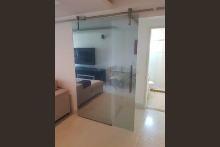 Sala de apartamento à venda com 2 quartos, 84m² em Camboinhas, Niterói