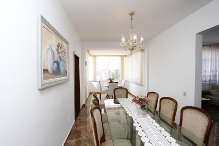 Apartamento à venda com 160m², 3 quartos e 2 vagasCopa
