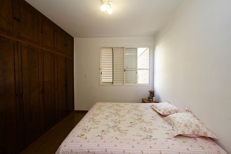Apartamento à venda com 160m², 3 quartos e 2 vagasQuarto 2 - Suíte