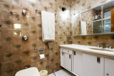 Apartamento à venda com 160m², 3 quartos e 2 vagasBanheiro da Suíte