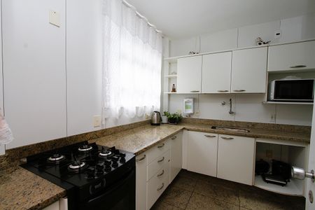 Apartamento à venda com 160m², 3 quartos e 2 vagasCozinha
