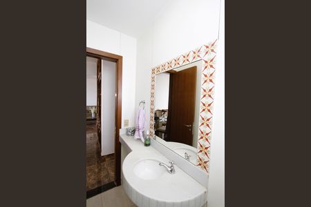 Apartamento à venda com 160m², 3 quartos e 2 vagasLavabo