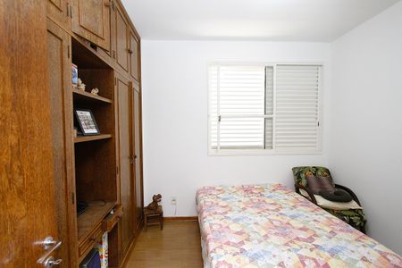 Apartamento à venda com 160m², 3 quartos e 2 vagasQuarto 1