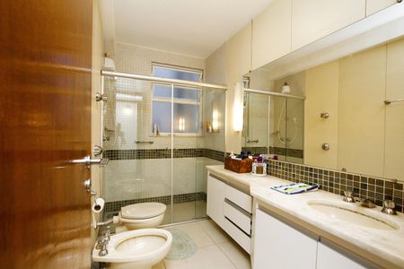 Apartamento à venda com 160m², 3 quartos e 2 vagasBanheiro Social