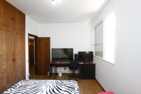Apartamento à venda com 160m², 3 quartos e 2 vagasQuarto 3 