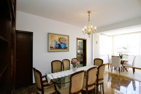 Apartamento à venda com 160m², 3 quartos e 2 vagasCopa
