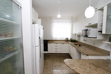 Apartamento à venda com 160m², 3 quartos e 2 vagasCozinha