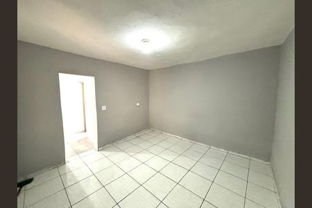 Quarto de casa para alugar com 1 quarto, 40m² em Jardim Eliane, São Paulo