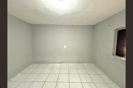 Quarto de casa para alugar com 1 quarto, 40m² em Jardim Eliane, São Paulo