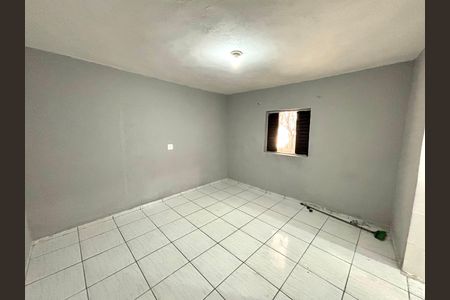 Quarto de casa para alugar com 1 quarto, 40m² em Jardim Eliane, São Paulo