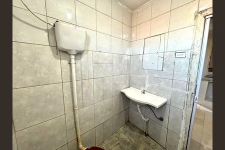 Casa para alugar com 40m², 1 quarto e sem vaga Casa para alugar com 40m², 1 quarto e sem vagaBanheiro social
