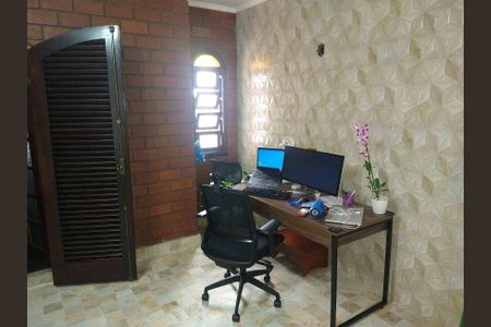 Casa à venda com 3 quartos, 180m² em Jardim Edith, São Paulo