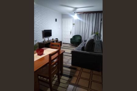 Casa à venda com 3 quartos, 74m² em Jardim Cliper, São Paulo