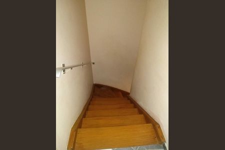 Casa à venda com 74m², 3 quartos e 1 vaga