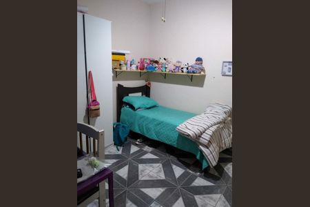 Casa à venda com 3 quartos, 74m² em Jardim Cliper, São Paulo